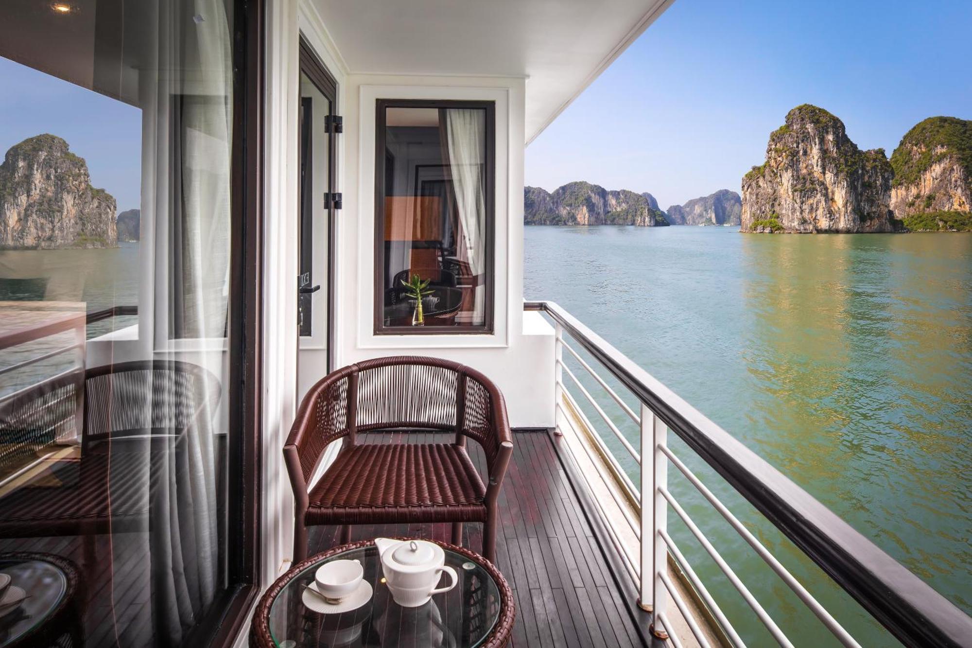 Ambassador Cruise Halong Bay Hotel Ha Long Bagian luar foto