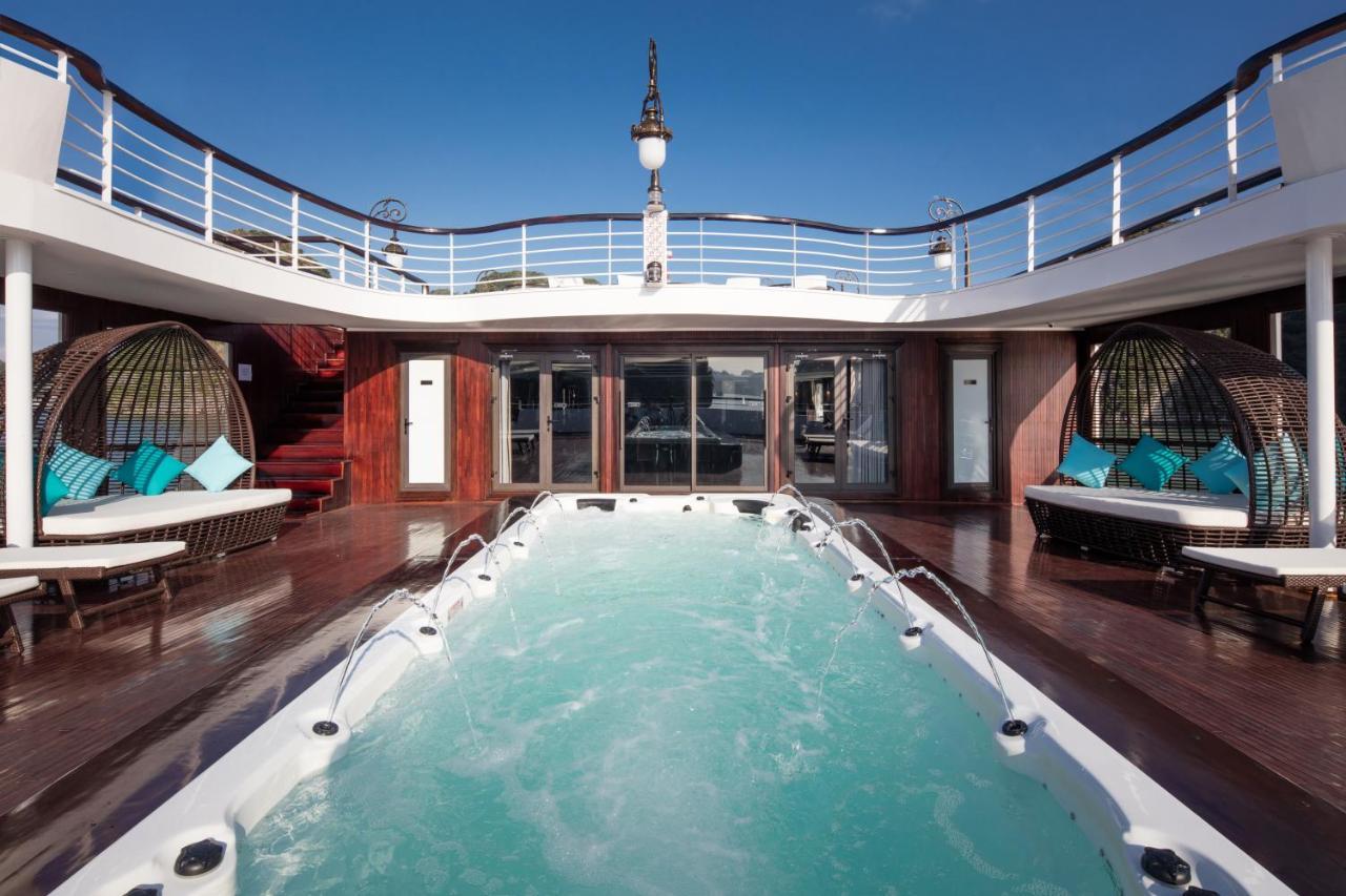 Ambassador Cruise Halong Bay Hotel Ha Long Bagian luar foto